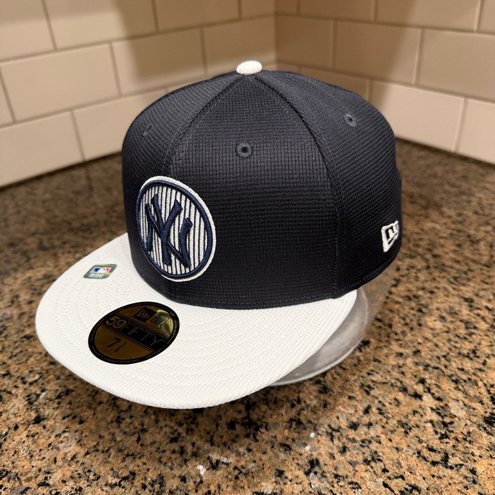 New York Yankees New Era 59FIFTY Fitted Hat Navy White Size 7 3/8 MLB On-Field